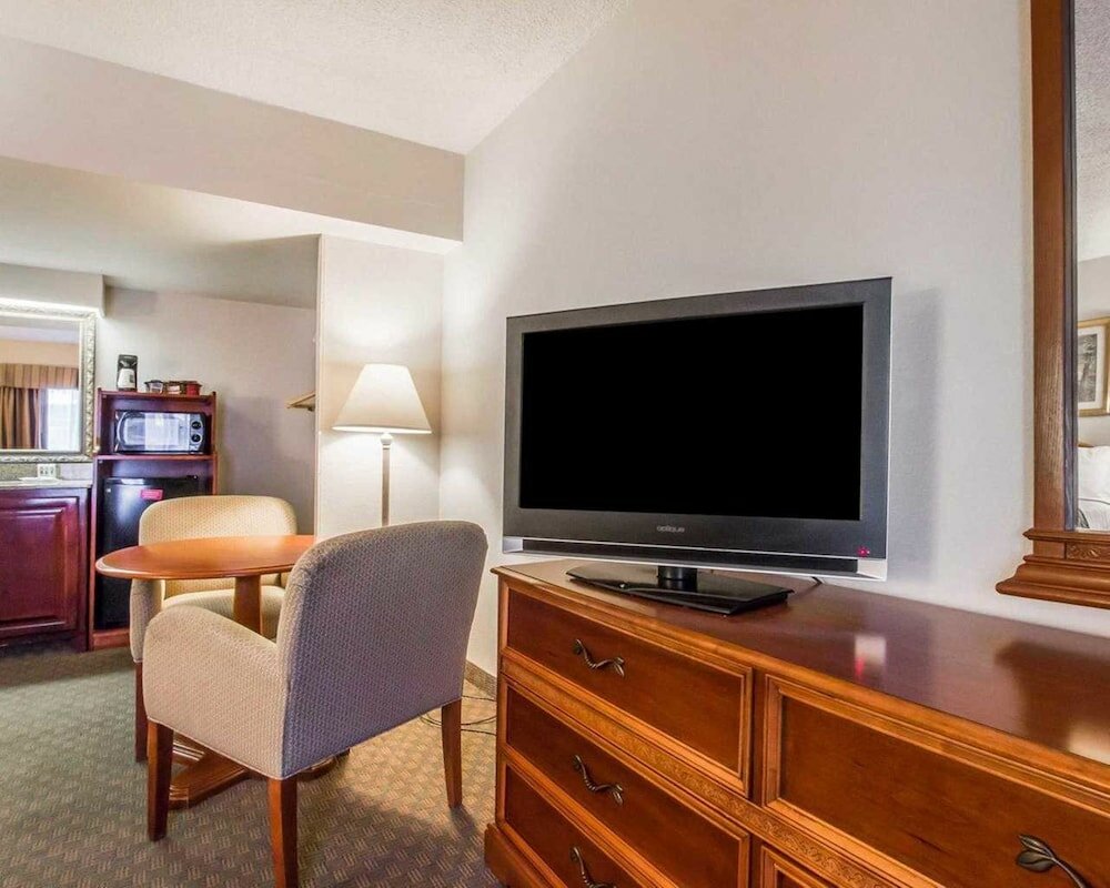 Фото Quality Inn Savannah Historic District