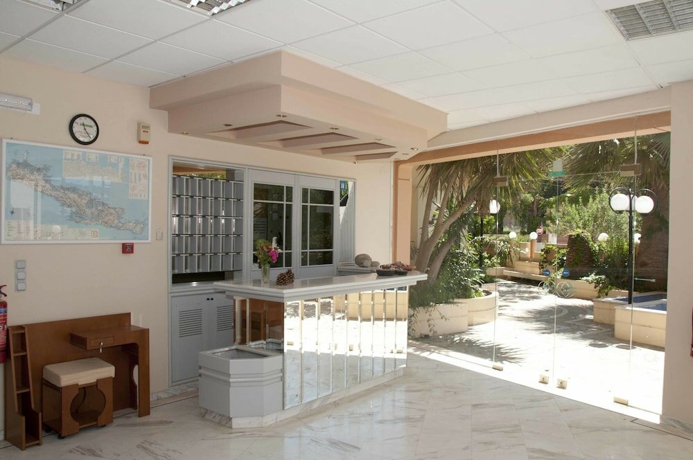 Фото Louladakis Apartments