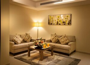 Гостиница Grand Lily Hotel Suites
