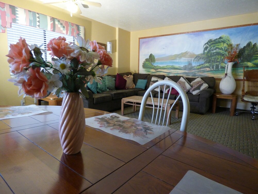 Фото Coronada Inn and Suites