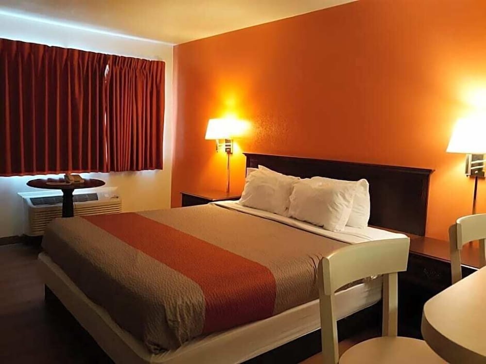 Фото Super 8 by Wyndham Dunnigan