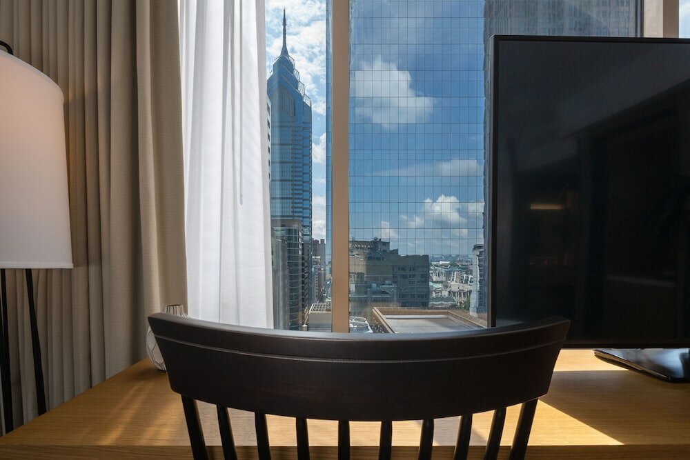 Фото The Windsor Suites