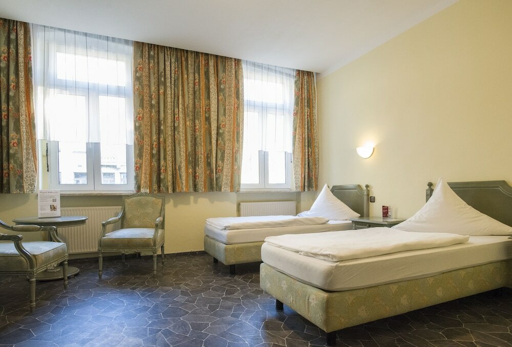 Фото Hotel Alexandra