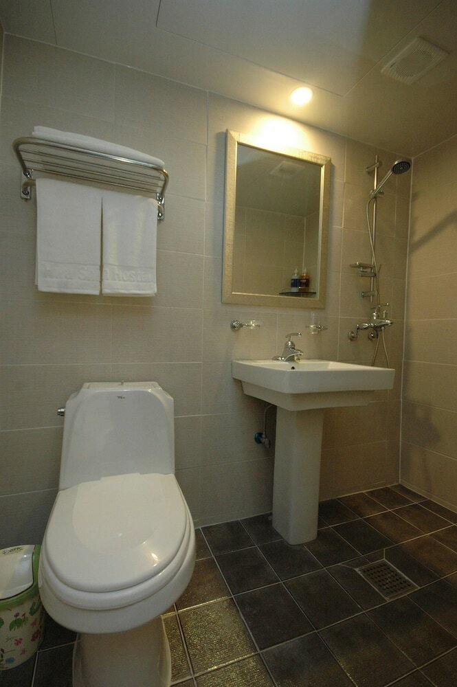 Фото Dongdaemun Hwashin Hostel