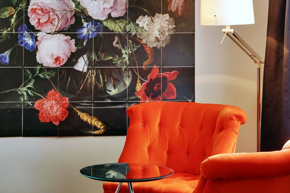 Фото Short Stay Group Museum View Serviced Apartments