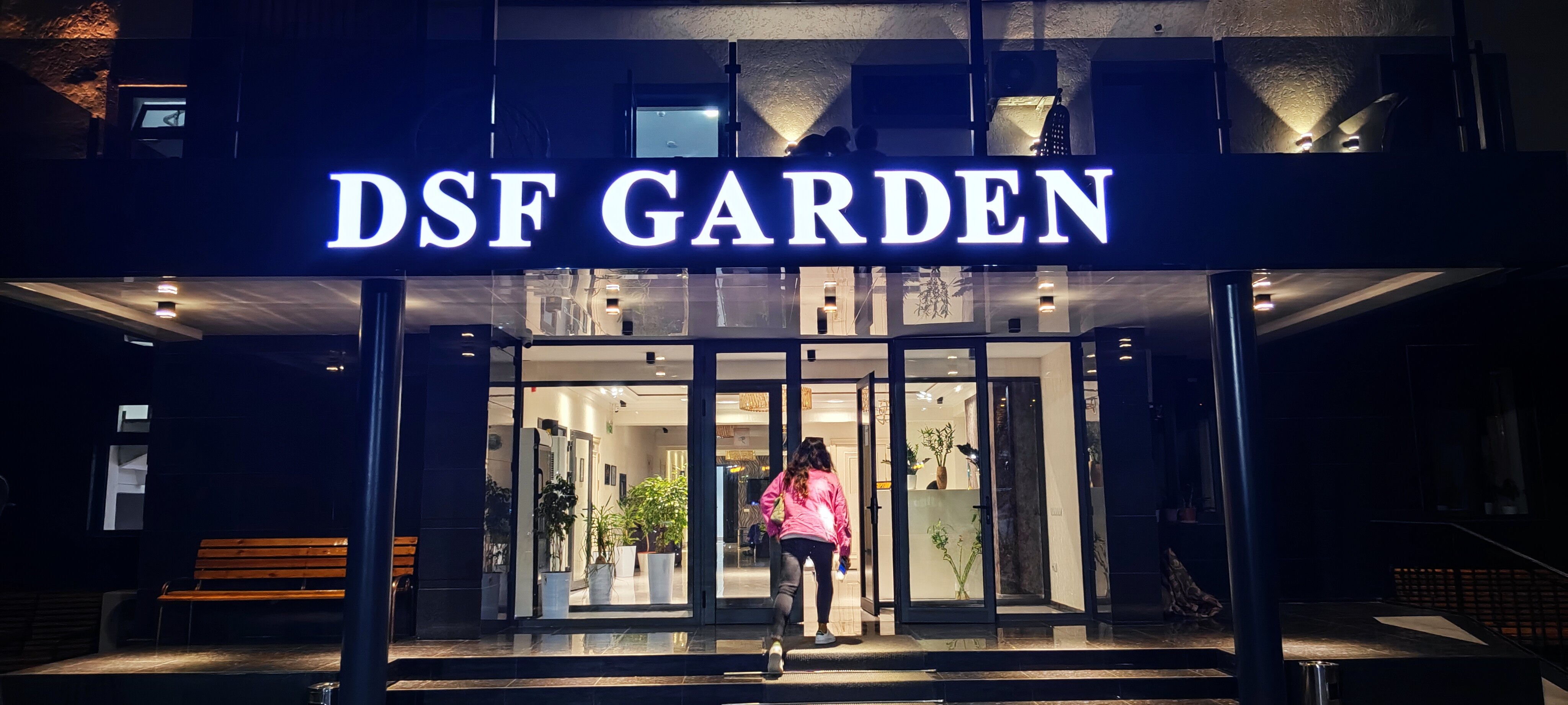 Фото Dsf Garden Hotel