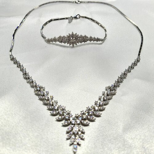 Nur Kuyumcusu Fotoğraf 4