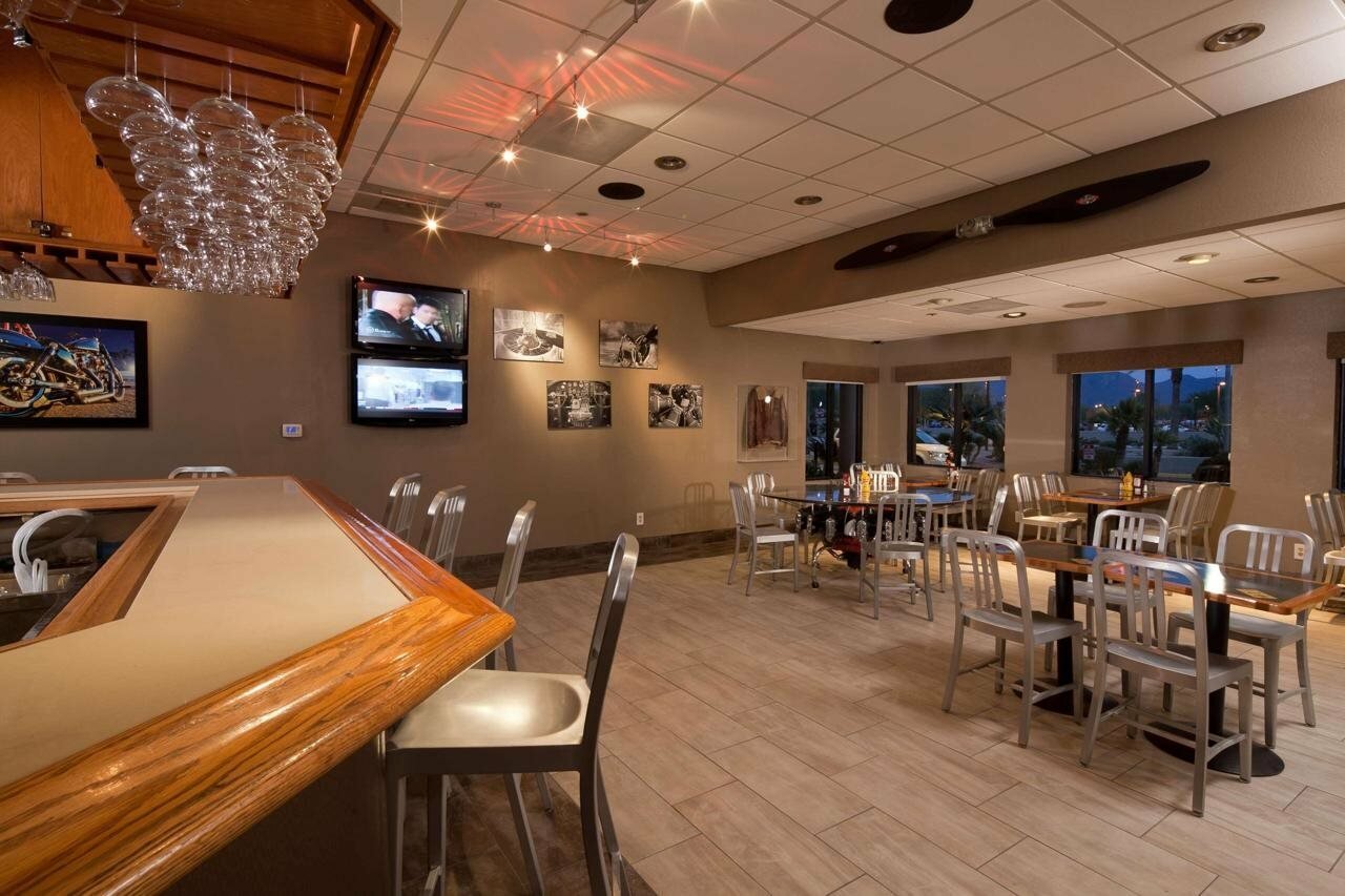 Фото Best Western Plus Scottsdale Thunderbird Suites