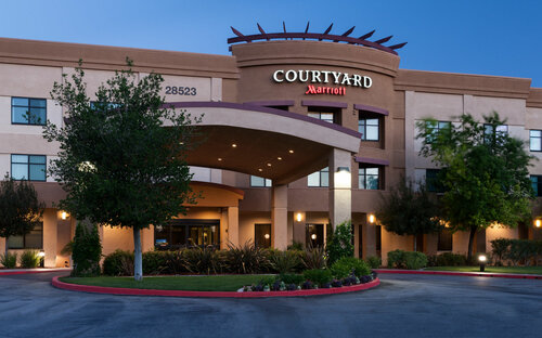 Гостиница Courtyard by Marriott Santa Clarita Valencia в Санта-Кларите