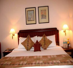 Гостиница Peerless Hotel Kolkata