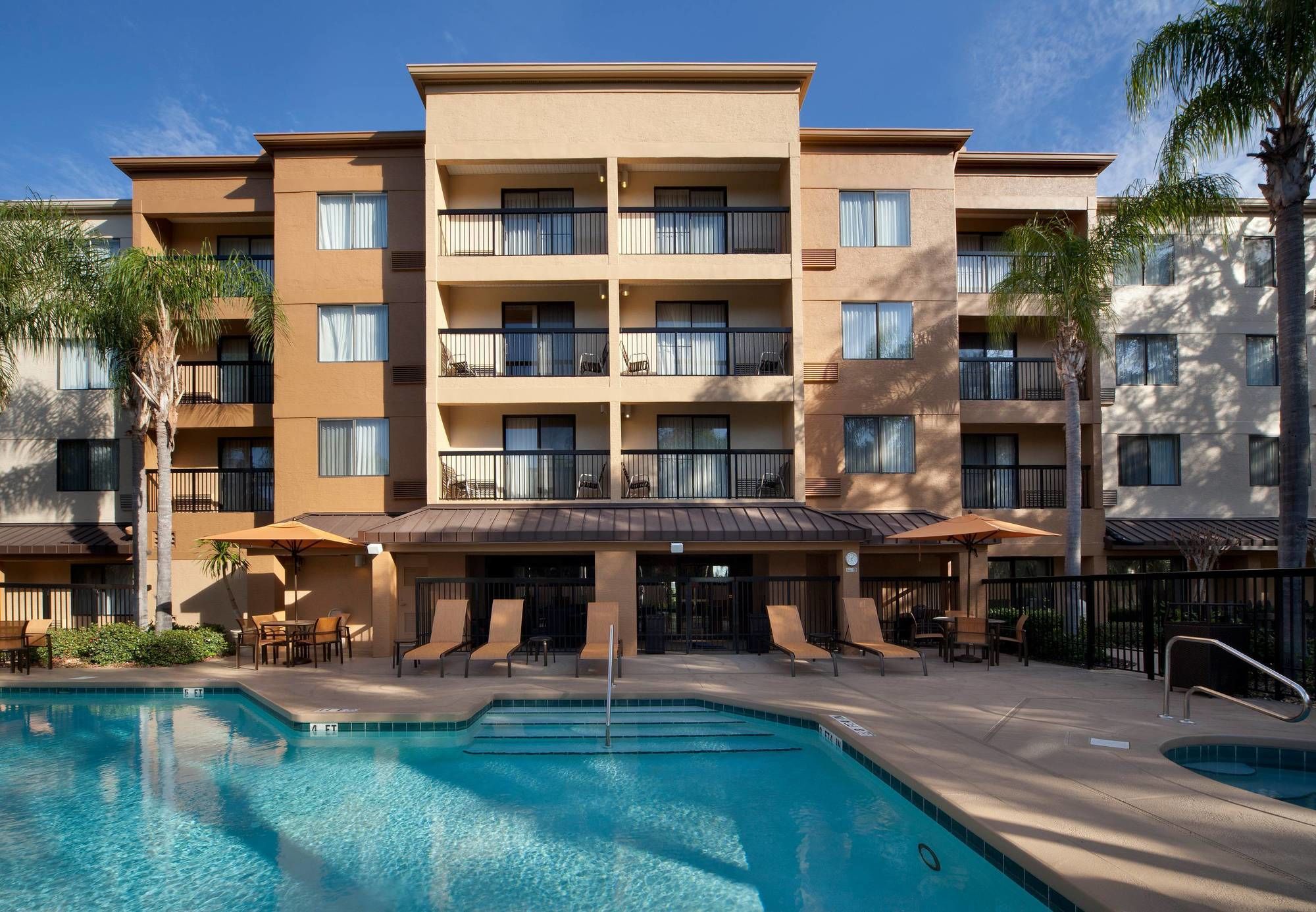 Фото Courtyard by Marriott Orlando East/UCF Area