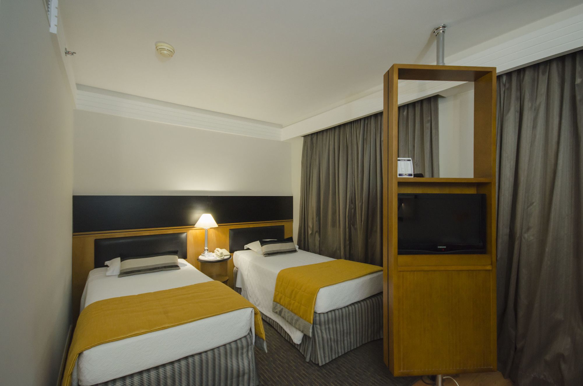 Фото Estanplaza International