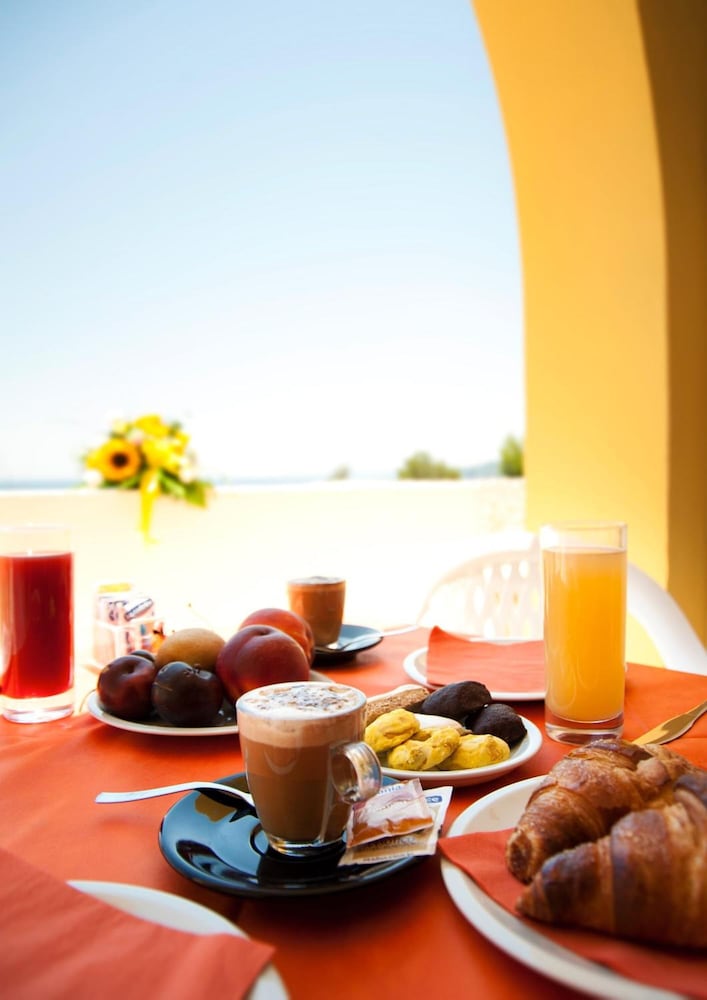 Фото Hotel Residence Oasi d'Oriente