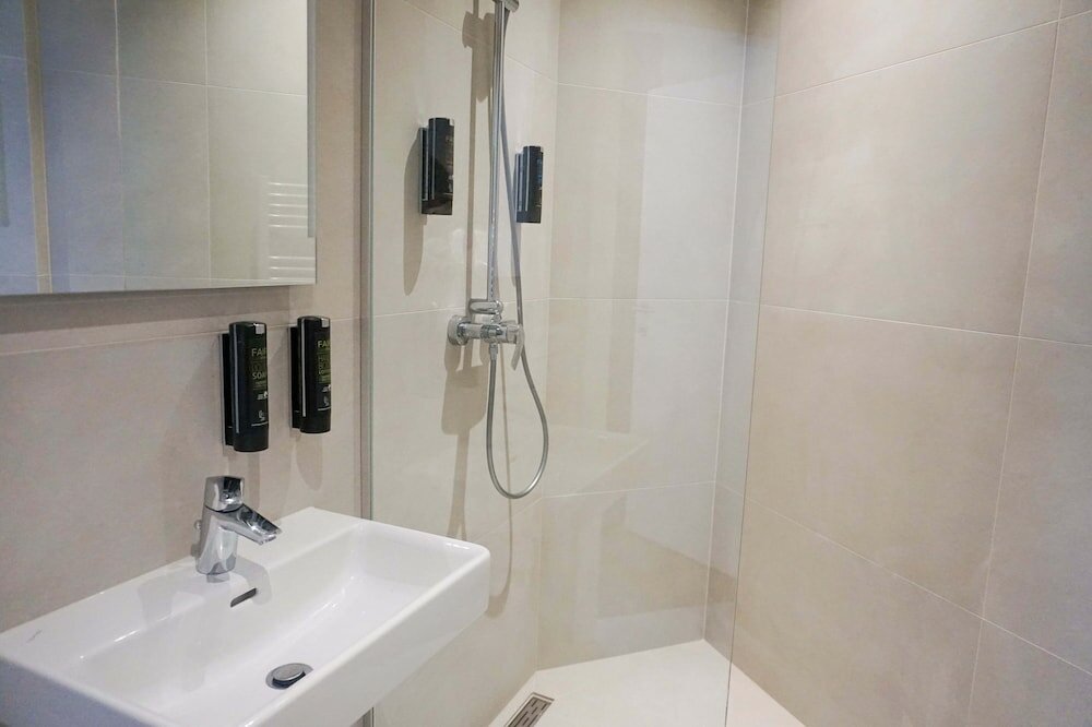 Фото DaunTown Rooms - Self Check-In