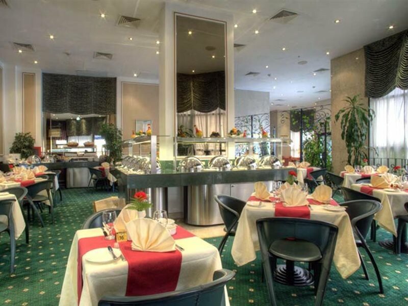 Фото Al Diar Dana Hotel