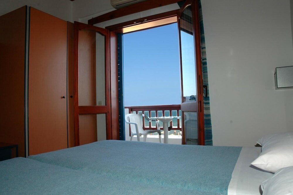 Фото Vlachakis Hotel