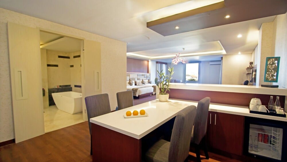 Фото 52979371536