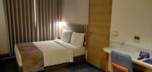 Гостиница Holiday Inn Express Gurugram Sector 50, an Ihg Hotel в Гургаоне