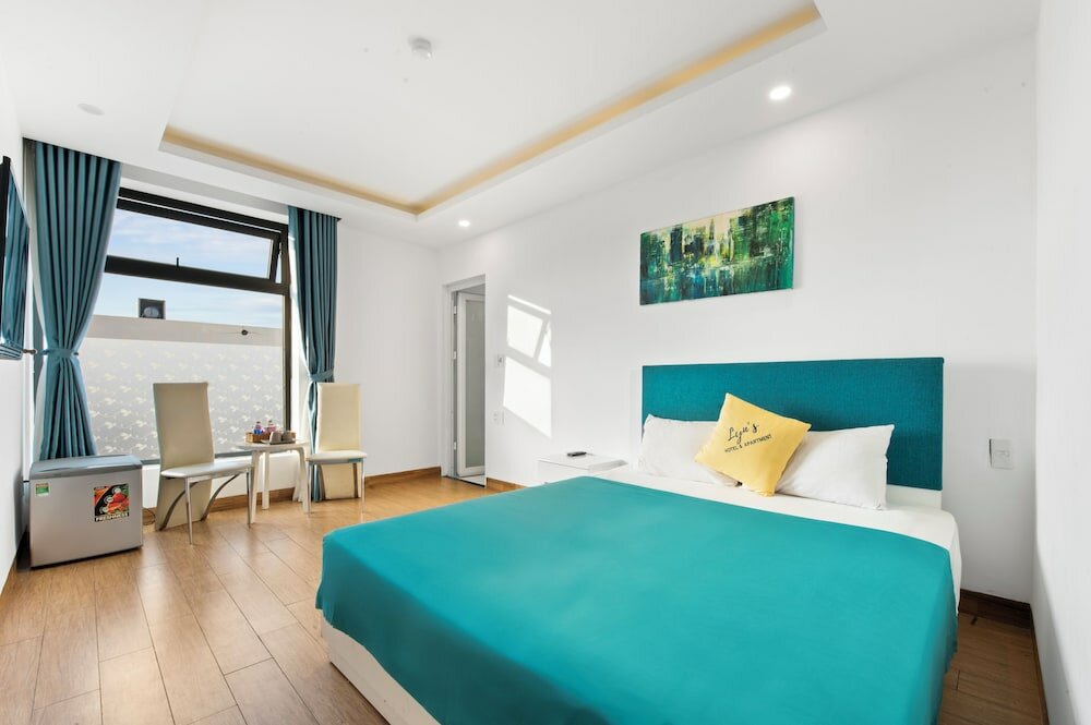 Фото Lyn's Hotel & Apartment