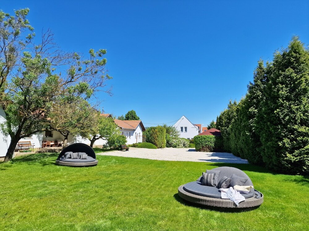 Фото The Secret Garden - Keszthely