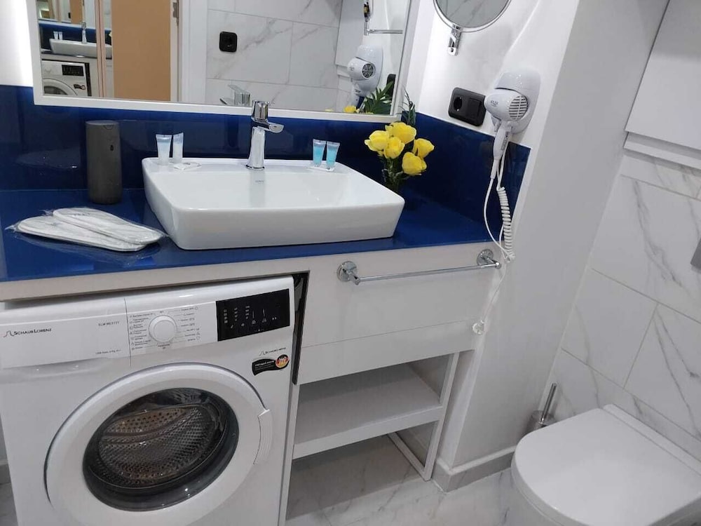 Фото Holiday Express Orbi City