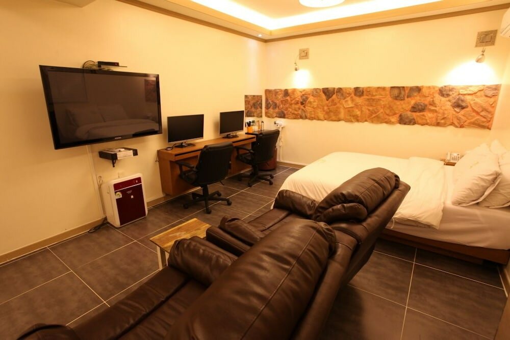 Фото S-Petite Hotel