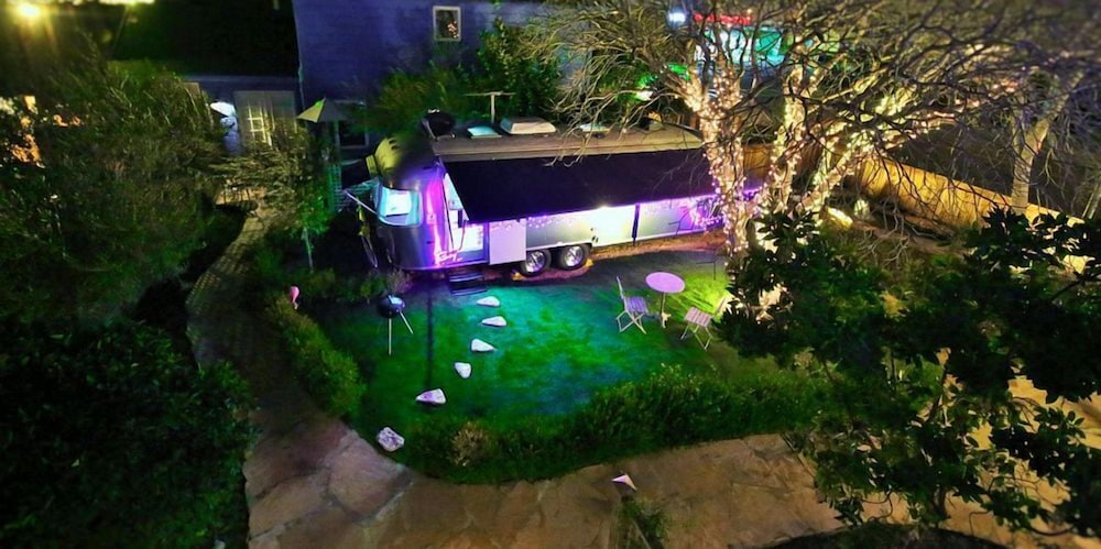 Фото Metro Hotel and Cafe