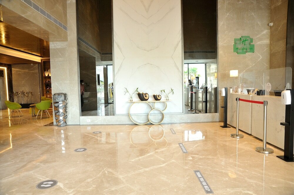 Фото Holiday Inn Gurugram Sector 90 by Ihg