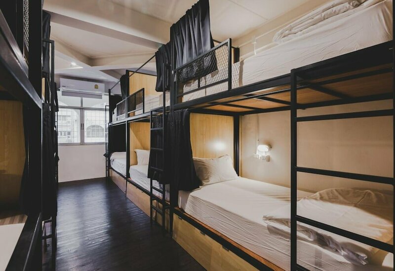 Хостел White Wall Poshtel - Hostel на Пхукете