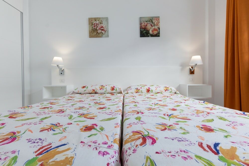 Фото Apartamentos La Moraña