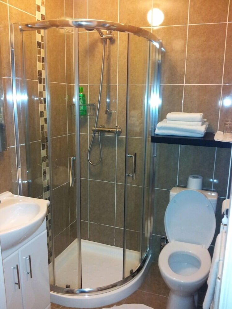 Фото Rose Park House Bed & Breakfast