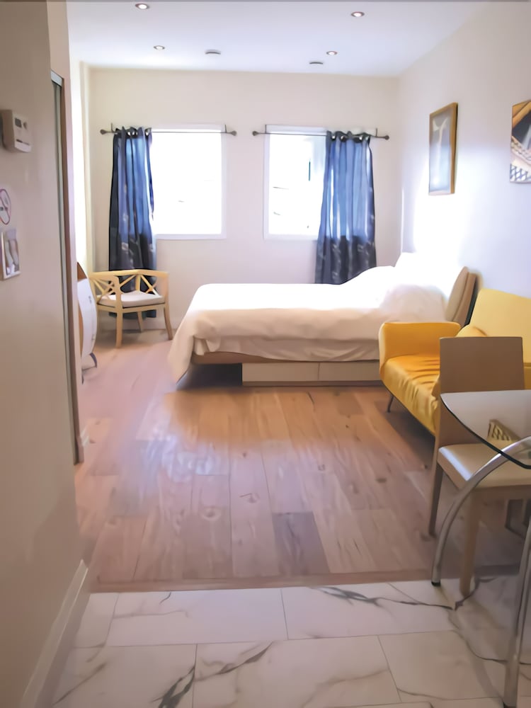 Фото Dragon Gate Inn