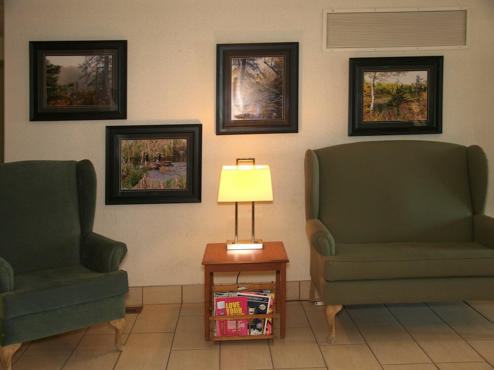 Фото Super 8 by Wyndham Dauphin