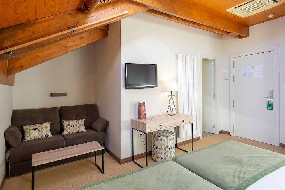 Фото Hotel And SPA Real Jaca