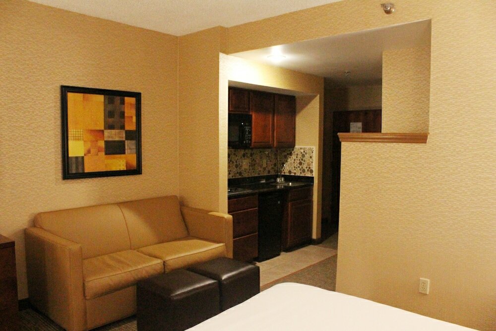 Фото Quality Suites Nyc Gateway
