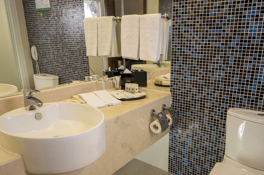 Фото Metropark Hotel Kowloon