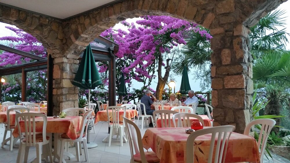 Фото Hotel Augusta Garni