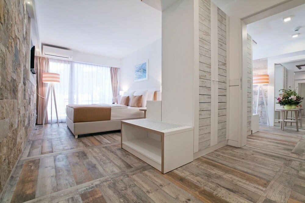 Фото Hotel Castellastva