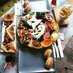 Istasyon Cafe & Restaurant (Tekirdağ, Kapakli District, İsmet Paşa Mah., Levent Cad., 6/A), cafetería