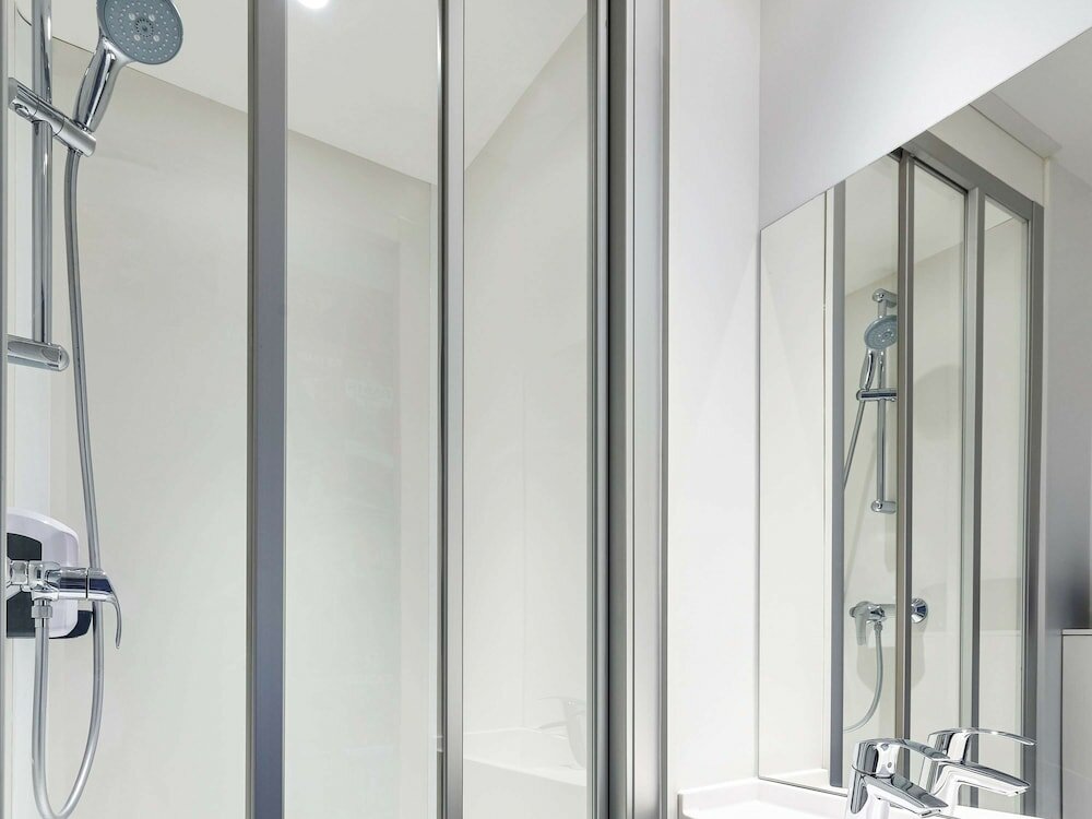 Фото HotelF1 Clermont Ferrand Est