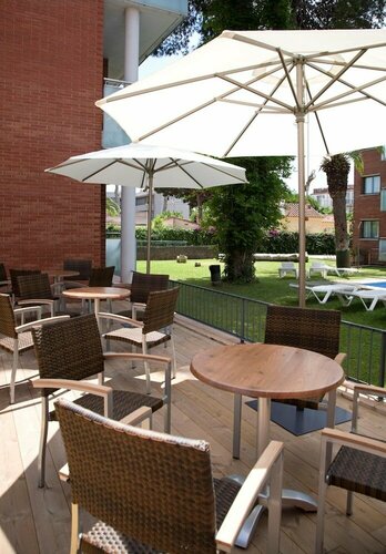 Гостиница Sg Costa Barcelona Apartments в Кастельдефельсе