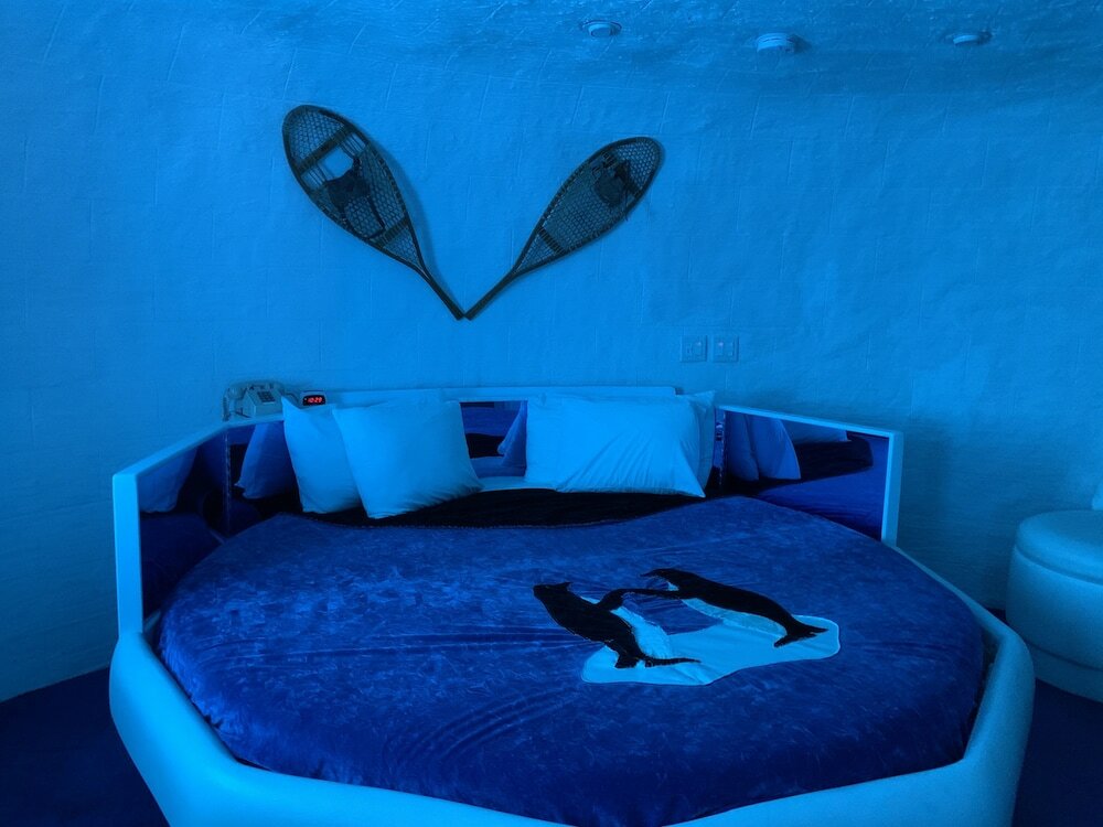 Фото Designer Inn & Suites