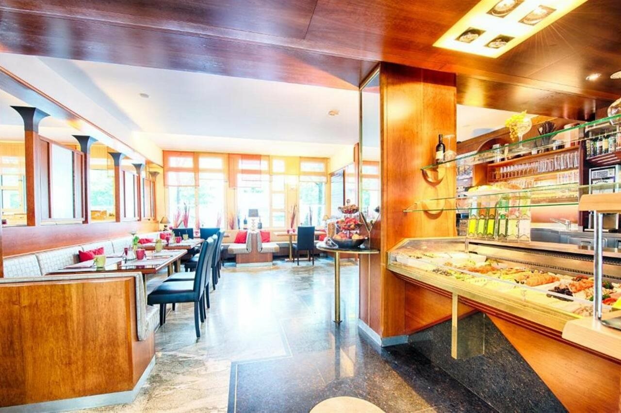 Фото Leonardo Hotel München City West