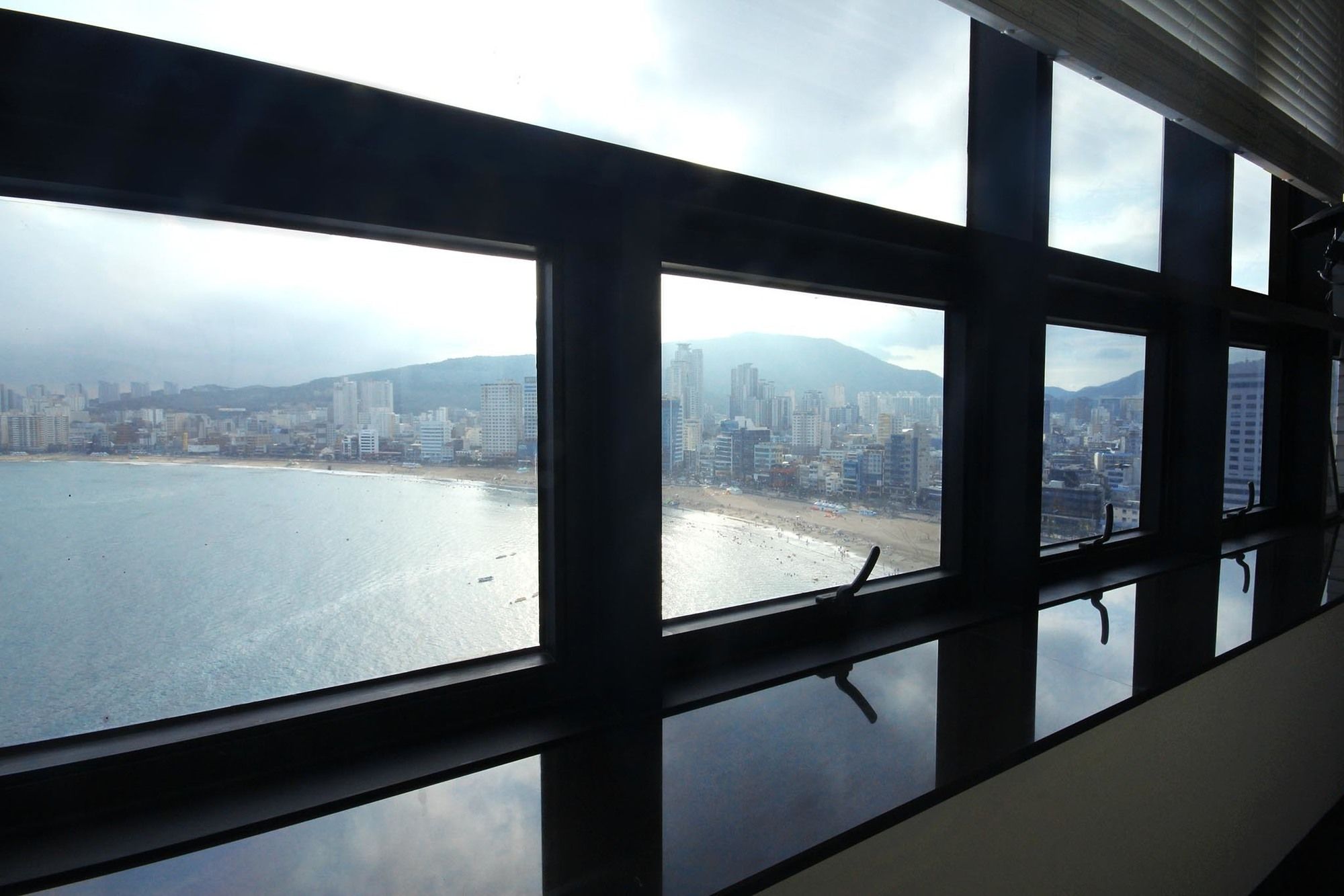 Фото H Avenue Hotel