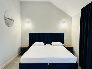 6 Rooms (ulitsa Fatalikhana, 1), hotel