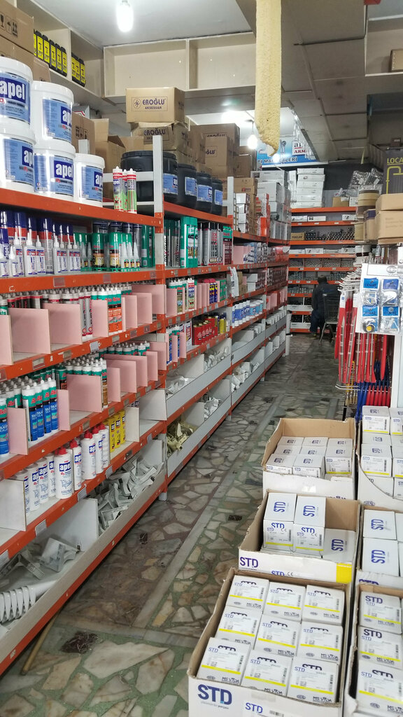 متجر مستلزمات البناء Ilgaz Altın İş Yapı Marketleri ، اسطنبول، صورة