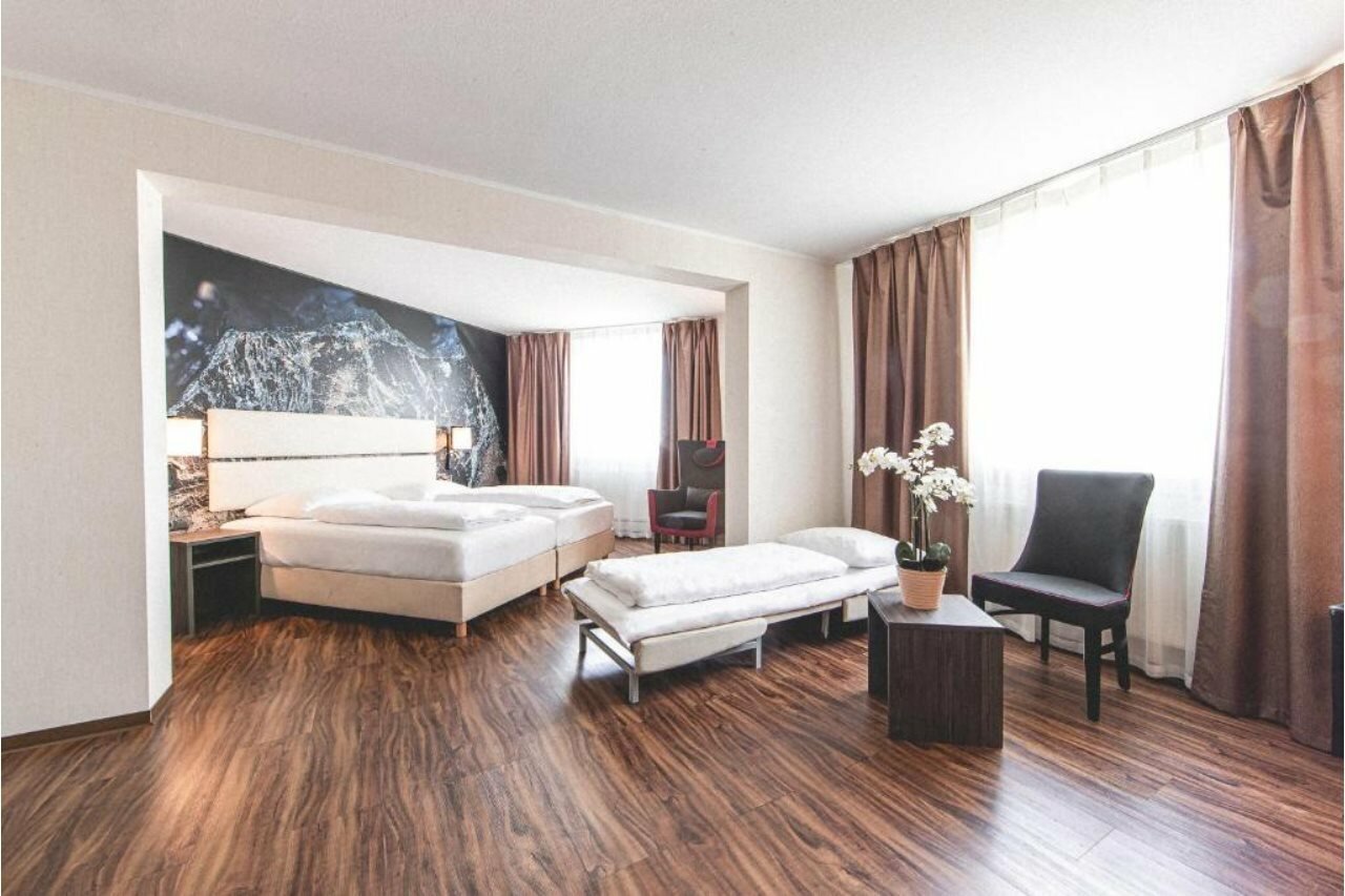 Фото Plaza Hotel Hanau