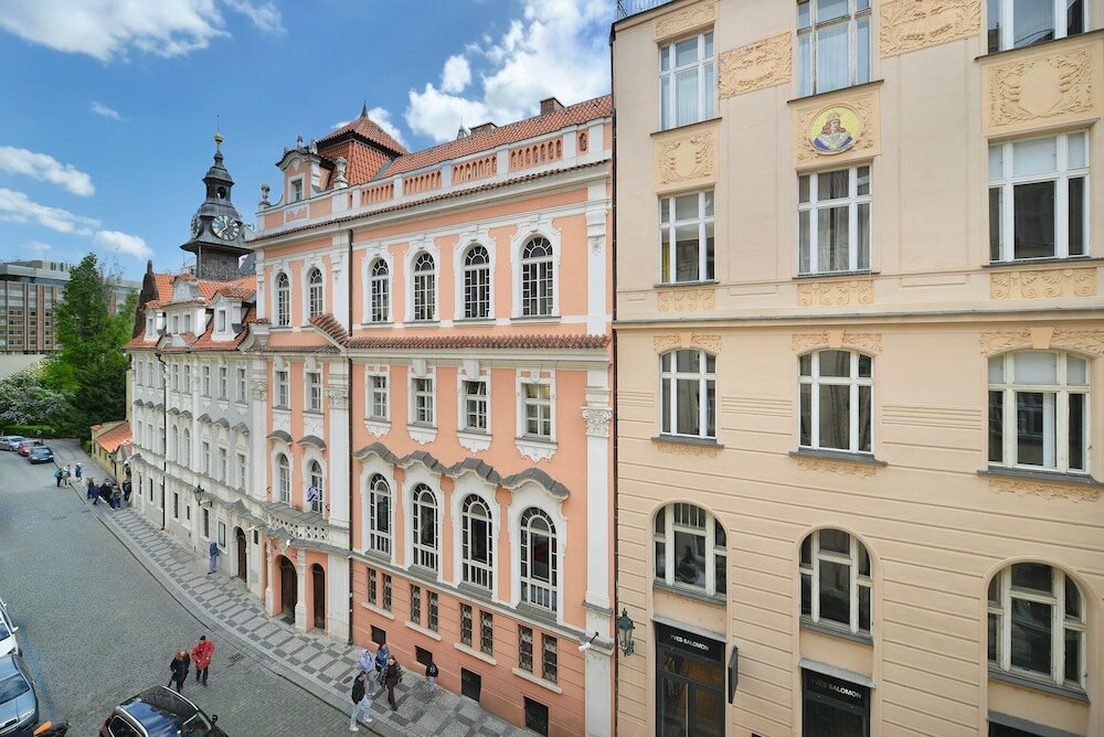 Фото отеля 1