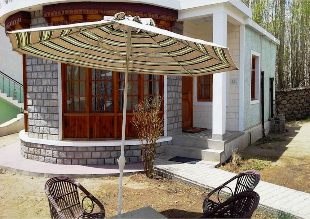 Фото Tih Royal Heritage Resort