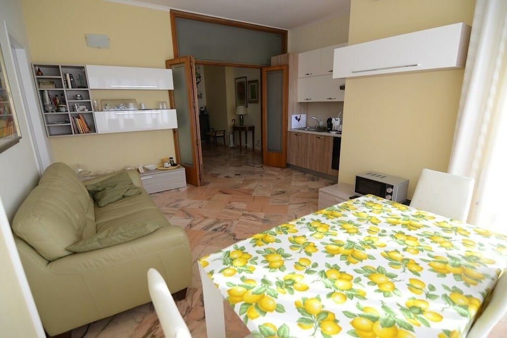 Фото B&b Domus Lupiae